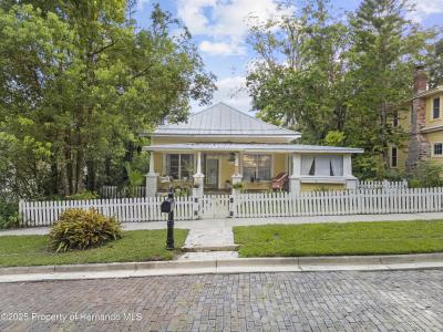 408 S Brooksville Avenue, Brooksville, Florida 34601, USA