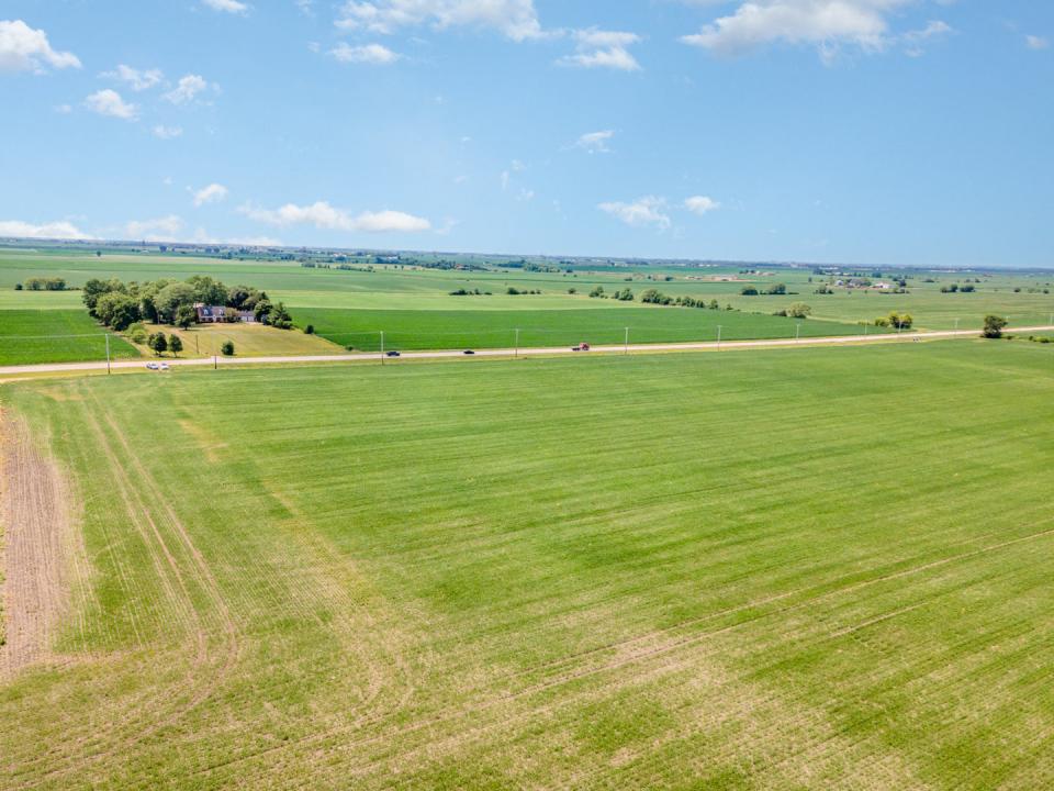 5 Acres Grove Road, Minooka, Illinois 60447