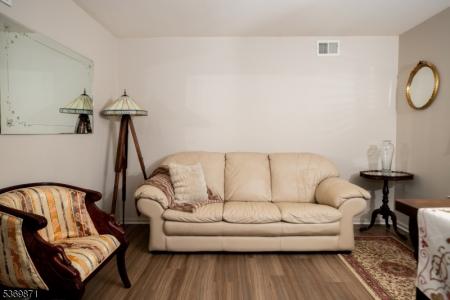 25 Little Doe Run, Jefferson Twp., New Jersey 07438-8883