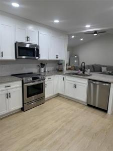 601 Harrisdale Avenue, River Oaks, Texas 76114, USA