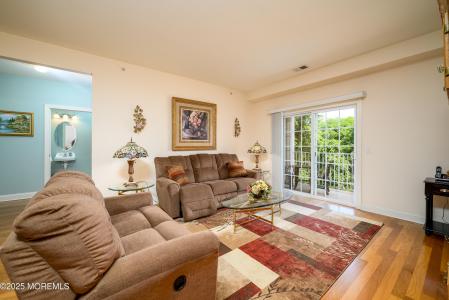 203 Canterbury Lane, Morganville, New Jersey 07751, États-Unis