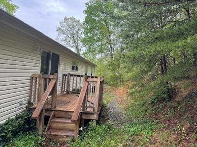 315 Moonbeam, Williamsburg, Kentucky 40769, USA
