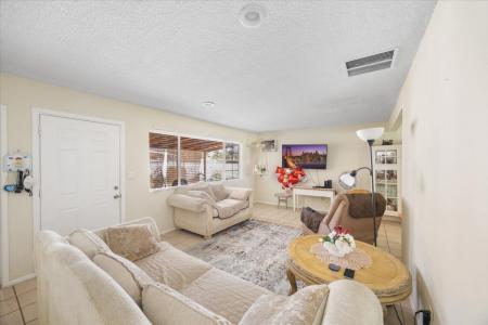 243 Idyllwild Dr, San Jacinto, Californie 92583, États-Unis