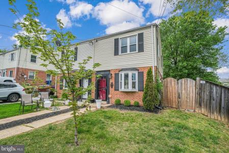 5822 Fifer Drive, Alexandria, Virginia 22303, USA