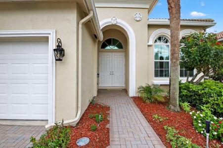 6821 Southport Drive, Boynton Beach, Floryda 33472, USA
