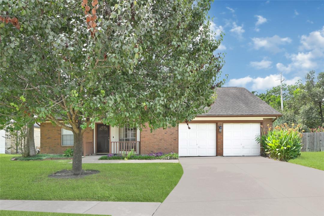 2215 Saradon Drive, Sugar Land, Texas 77478, HOA KỲ