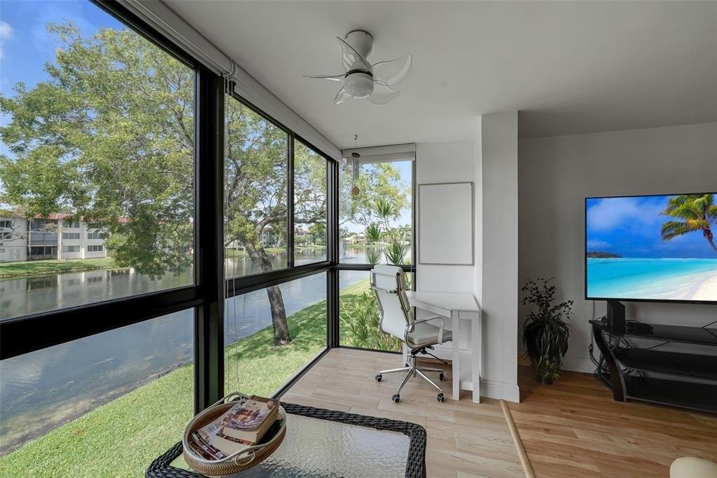361 S Hollybrook Dr 201, Pembroke Pines, Floryda 33025, USA