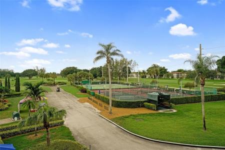 361 S Hollybrook Dr 201, Pembroke Pines, Floryda 33025, USA