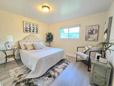 15037 Kerstyn Street, Taylor, Michigan 48180-4884, USA