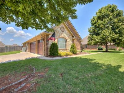 2009 Pembroke Lane, Edmond, Oklahoma 73003, Estados Unidos