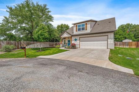 242 Little Tree Court, Tolar, Texas 76476, USA