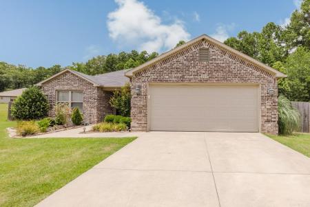 203 Crossing Place, Bryant, Arkansas 72022, USA