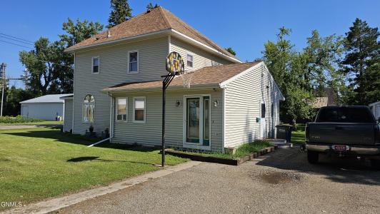 715 4th Street, Edgeley, ND 58433, USA