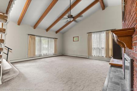 16220 Alpine Drive, Livonia, Michigan 48154, Amerika Birleşik Devletleri
