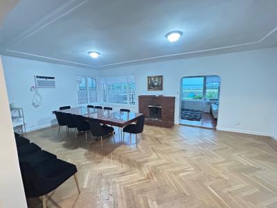 5005 Beach 50th Street, Brooklyn, New York 11224-1107, Stati Uniti
