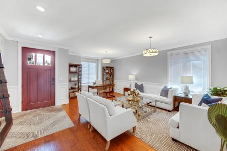 5622 Belmont Road, Downers Grove, 伊利诺斯州 60516, 美国