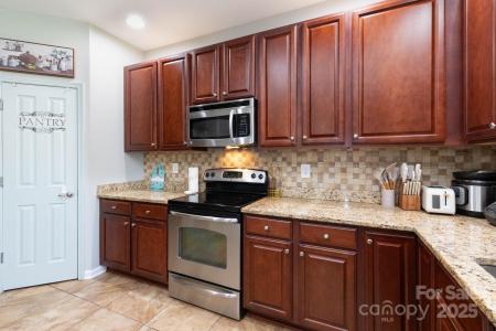 172 Roanoke Road, Fletcher, North Carolina 28732, HOA KỲ