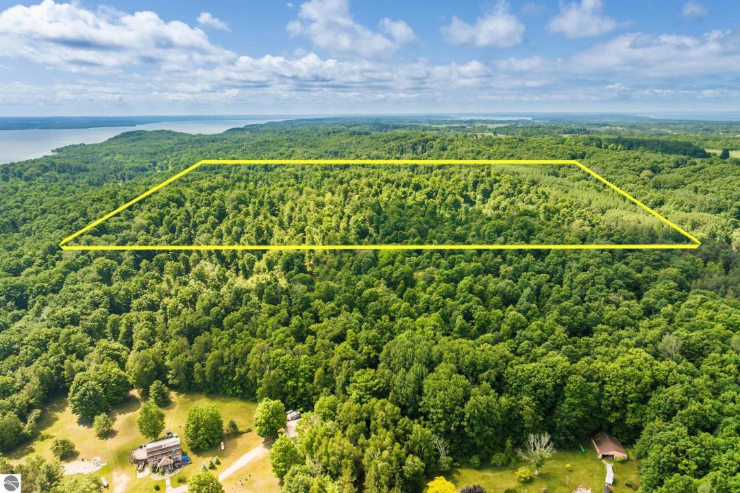 0000 Hjelte Road, Kewadin, Мичиган 49648, Соединенные Штаты