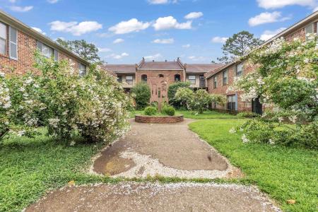 3226 S Mendenhall Unit# 2B, Memphis, Tennessee 38115