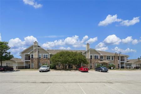 1313 SE University Avenue 206, Waukee, Iowa 50263, USA