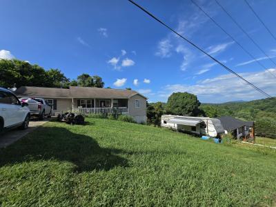 885 N Ridgecrest Rd, Luttrell, Tennessee 37779, USA