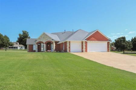 203 Parkview Dr, Fletcher, Oklahoma 73541, USA