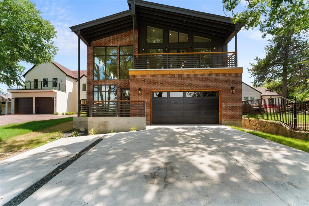 3110 W Jefferson Boulevard, Dallas, Texas 75211
