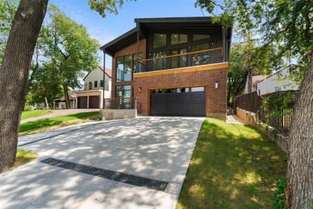 3110 W Jefferson Boulevard, Dallas, Texas 75211