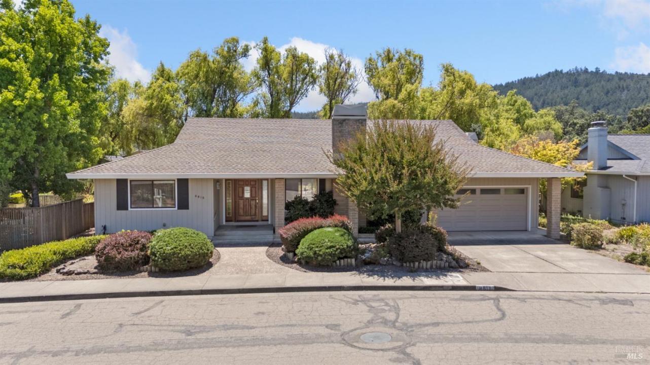 8819 Hood Mountain Way, Santa Rosa, 캘리포니아 95409, 미국