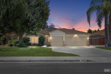 10410 Loughton Avenue, Bakersfield, California 93311, USA