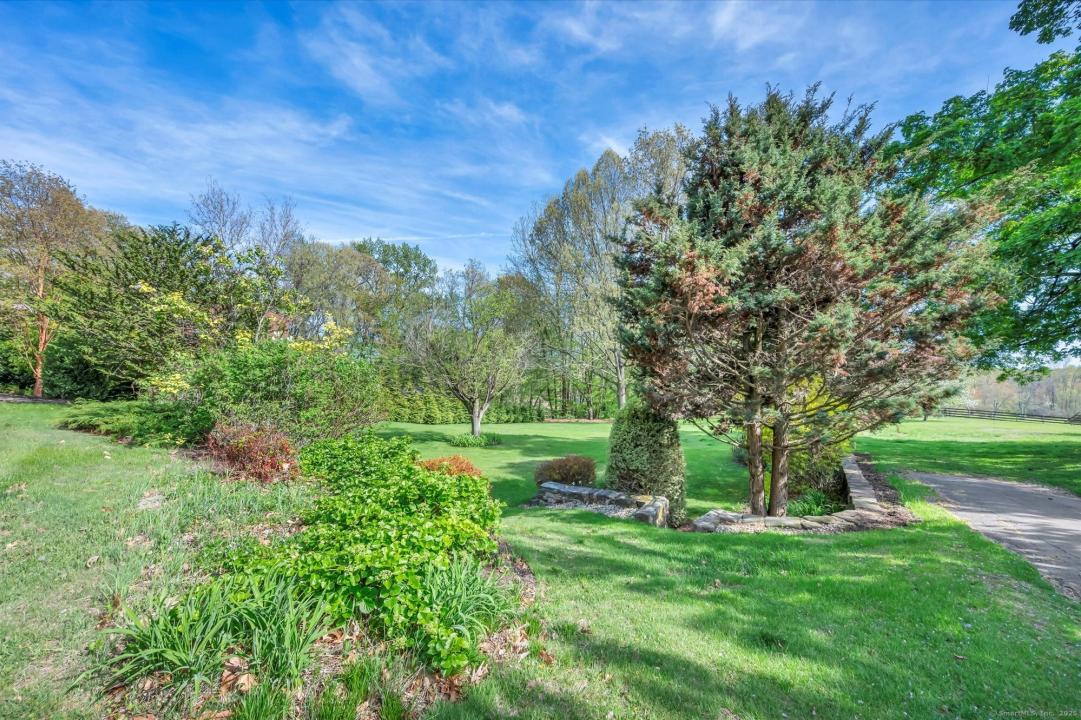 124 Nooks Hill Road, Cromwell, Connecticut 06416
