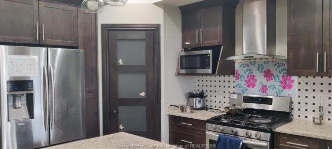 1433 CANCUN STREET, Windsor, オンタリオ N9G 0A2, カナダ