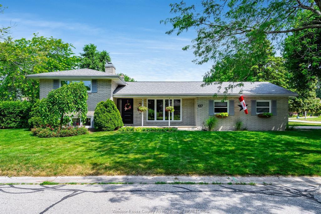 137 MCCALLUM DRIVE, Kingsville, Ontario N9Y 1G6, Canada