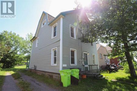 203 WALLACE TER, Sault Ste. Marie, אונטריו P6C 1K2, קנדה