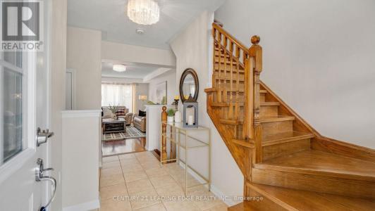 15 JAMESWAY CRESCENT, Whitchurch-stouffville (stouffville), Ontario L4A 0A3, Canada