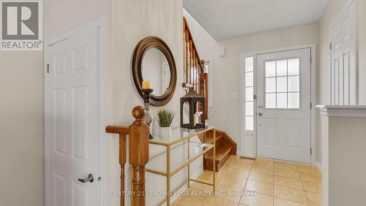 15 JAMESWAY CRESCENT, Whitchurch-stouffville (stouffville), Ontario L4A 0A3, Canada