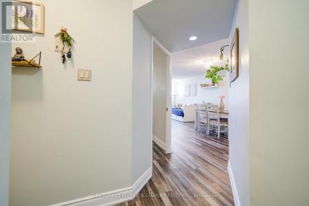 4460 TUCANA COURT, Mississauga (hurontario), 安大略省 L5R 3K9, 加拿大