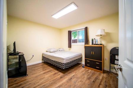 1206 5 AVENUE, Wainwright, Alberta T9W 1L8, Canada