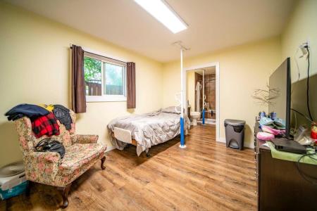 1206 5 AVENUE, Wainwright, Alberta T9W 1L8, Canada
