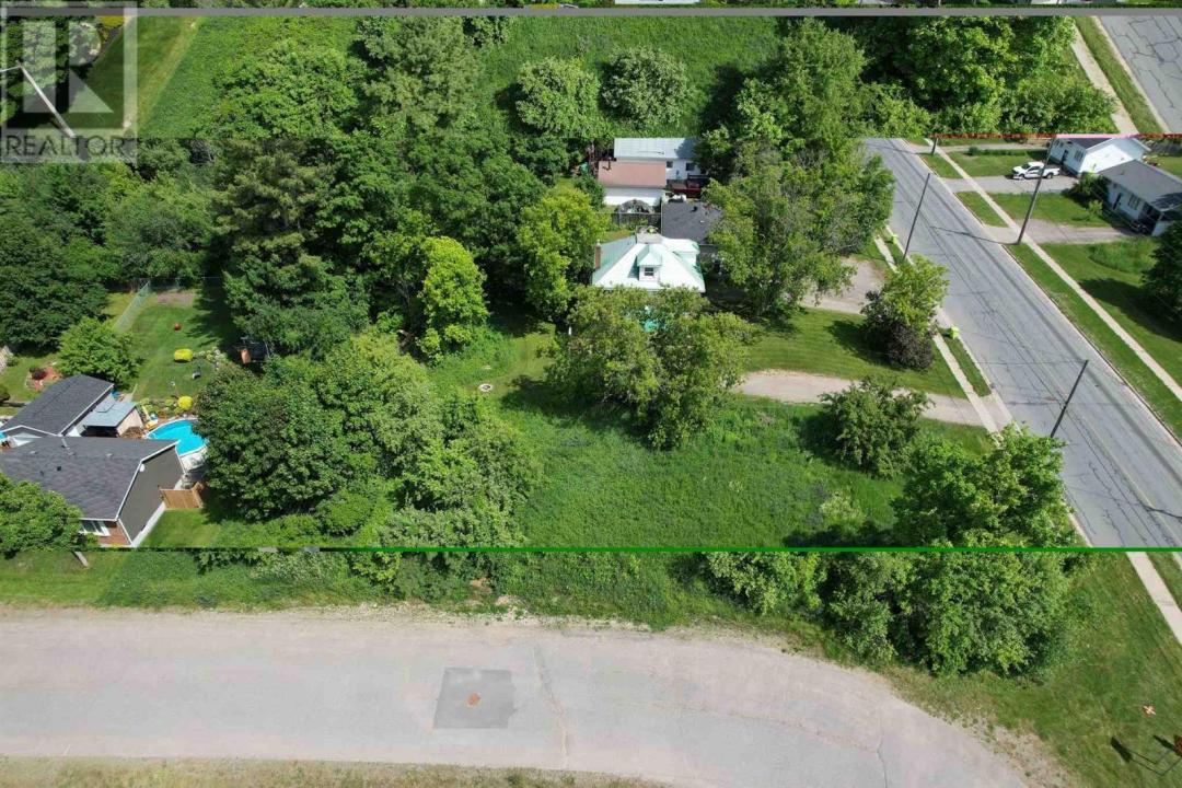 1051-19 PEOPLES AND HILLSIDE RD, Sault Ste. Marie, Ontario P6C 3W3, Canada