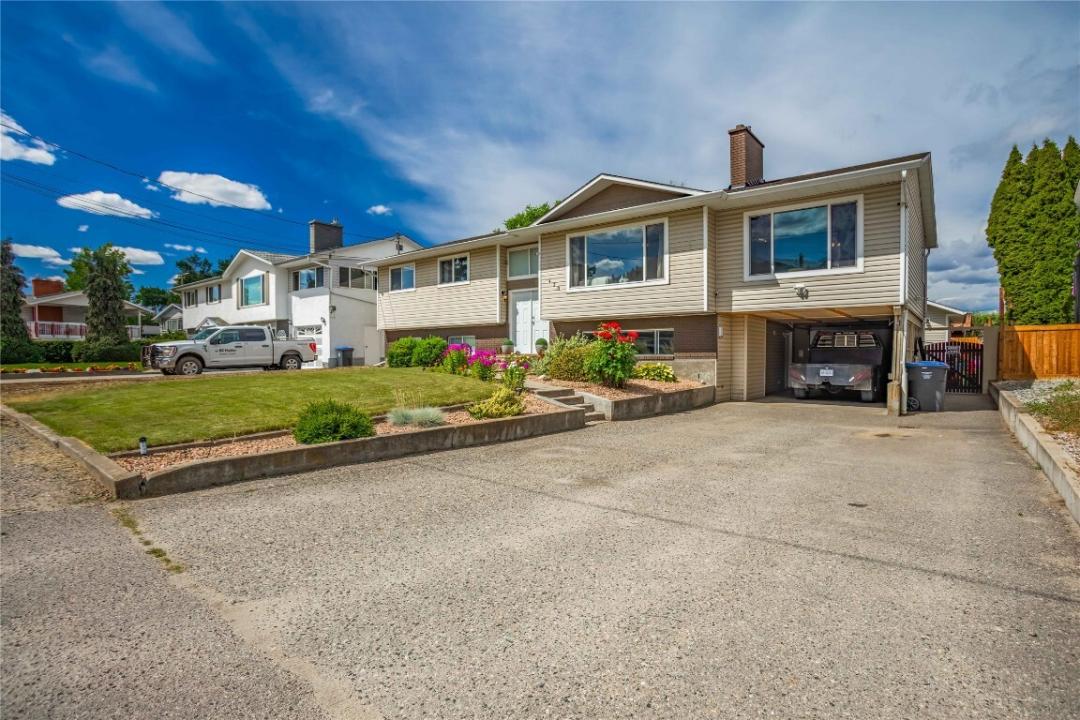 430 MOLNAR ROAD, Kelowna, ブリティッシュコロンビア V1X 5H6, カナダ