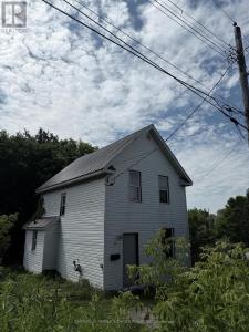 7 HEARST STREET, Sault Ste Marie, オンタリオ P6B 1J6, カナダ