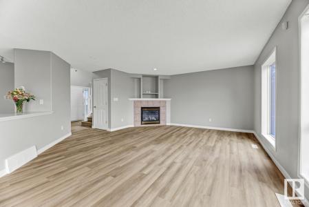 132 FOXBORO TERRACE, Sherwood Park, 앨버타주 T8A 6C8, 캐나다