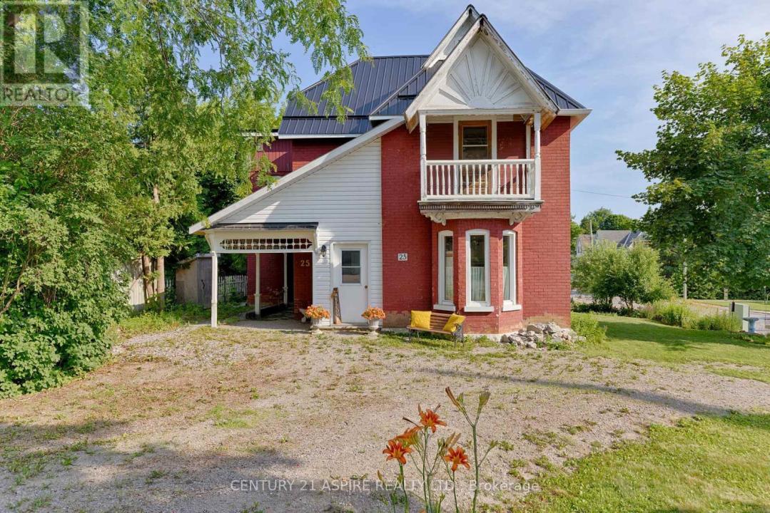 25 MAIN STREET, Whitewater Region, Ontario K0J 1K0, Canadá