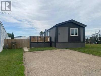 158 WILDROSE COURT WEST, Brooks, Alberta T1R 1H8, Canada
