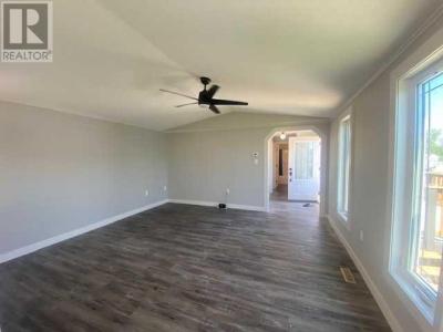 158 WILDROSE COURT WEST, Brooks, Alberta T1R 1H8, Canada