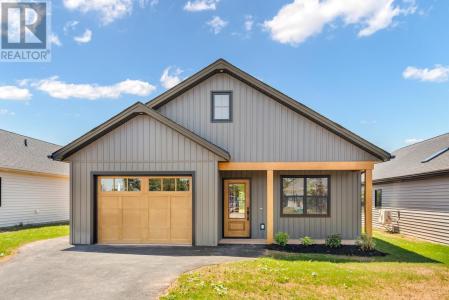 32 REDDIN HEIGHTS, Stratford, 爱德华王子岛 C1B 1Z4, 加拿大