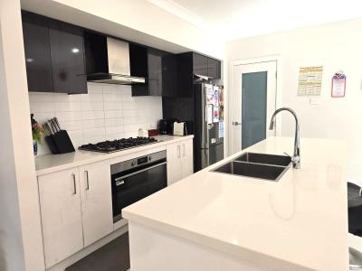 13 Armidale Circuit, Gregory Hills, NSW 2557, オーストラリア