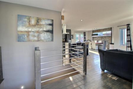 80  Av. Victor, Rouyn-Noranda, Quebec J0Z 1Y1, Canada