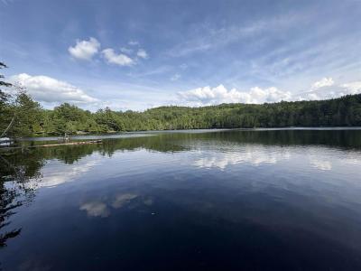 74 Ch. Scattergood, Val-des-Monts, 魁北克省 J8N 5H7, 加拿大